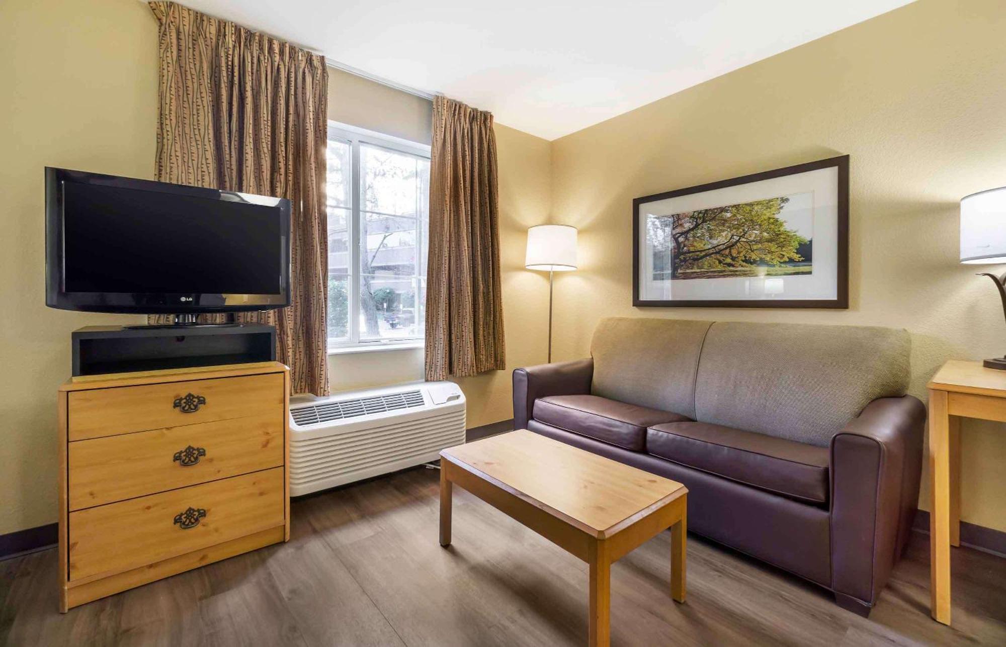 Extended America - Seattle - - Canyon Park Bothell